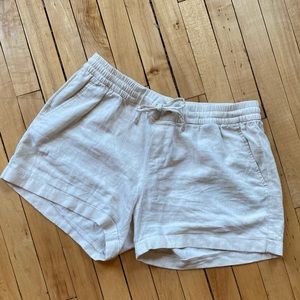 Neutral linen shorts